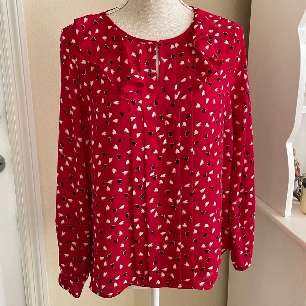 🔻$10 Liz Claiborne Red Heart Blouse
